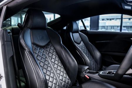 2022-Audi-TT-S-Coupe-quattro-Auto-228kW_17