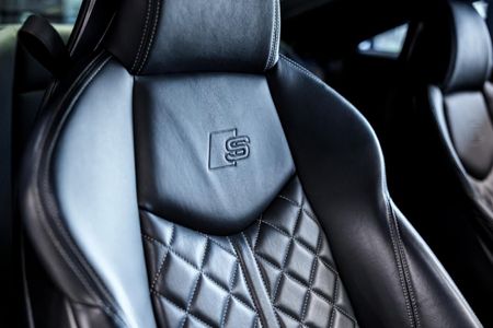 2022-Audi-TT-S-Coupe-quattro-Auto-228kW_18