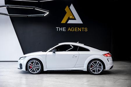 2022-Audi-TT-S-Coupe-quattro-Auto-228kW_4