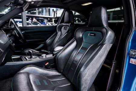 2018-BMW-M2-Competition-Auto_18