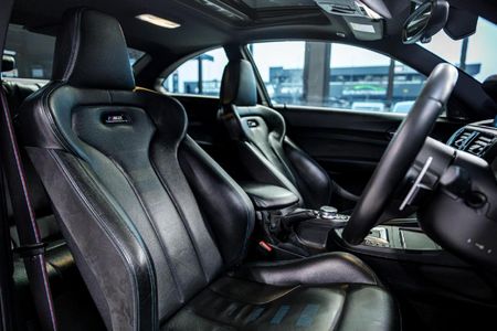 2018-BMW-M2-Competition-Auto_19