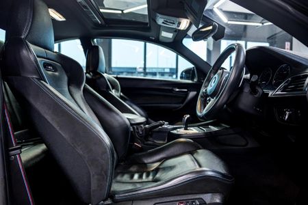 2018-BMW-M2-Competition-Auto_21