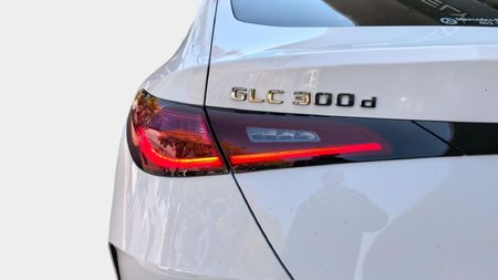 2026-Mercedes-Benz-GLC-300d-Coupe-4Matic-AMG-Line_18
