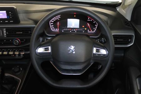 2026-Peugeot-Landtrek-19D-Active-Double-Cab-4x4_7
