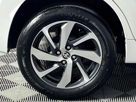 2024-Toyota-Starlet-15-XR_7
