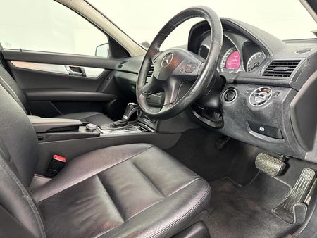 2011-Mercedes-Benz-C-Class-C-200-BE-Classic-Auto_9