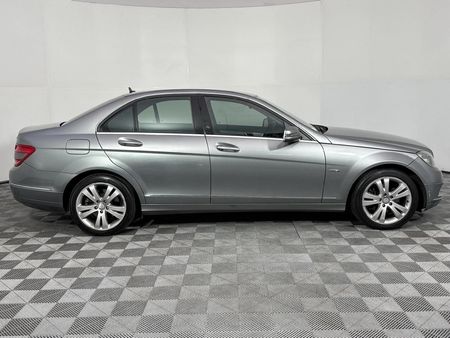 2011-Mercedes-Benz-C-Class-C-200-BE-Classic-Auto_14