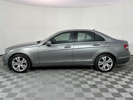 2011-Mercedes-Benz-C-Class-C-200-BE-Classic-Auto_16