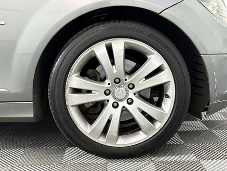 2011-Mercedes-Benz-C-Class-C-200-BE-Classic-Auto_5