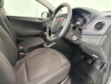 2018-Hyundai-Grand-i10-10-Motion_9