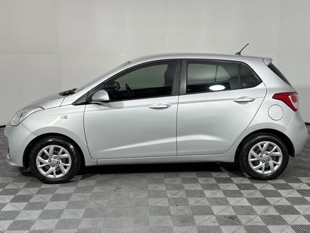 2018-Hyundai-Grand-i10-10-Motion_17