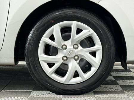 2018-Hyundai-Grand-i10-10-Motion_5