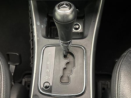 2011-Mercedes-Benz-B-Class-B-180-Auto_10