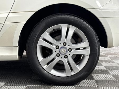 2011-Mercedes-Benz-B-Class-B-180-Auto_7