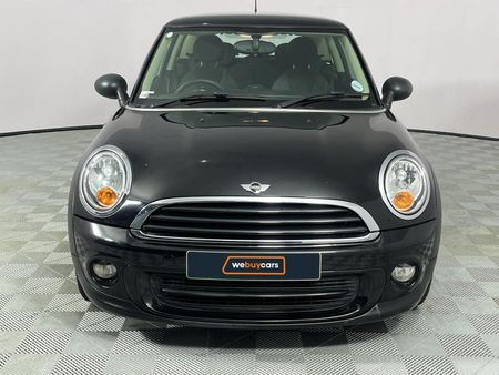 2014-MINI-Hatch-One-16_8