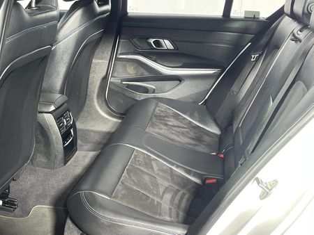 2019-BMW-3-Series-320i-M-Sport-Launch-Edition_3