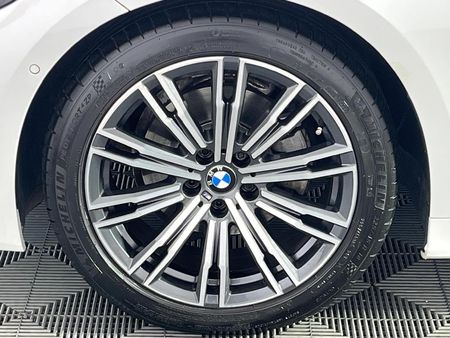 2019-BMW-3-Series-320i-M-Sport-Launch-Edition_4