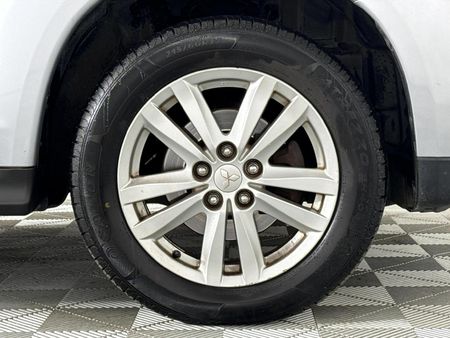 2014-Mitsubishi-ASX-20-GLX-Sport_4
