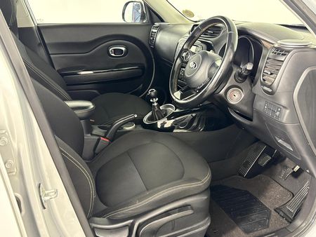 2018-Kia-Soul-16-Start_9