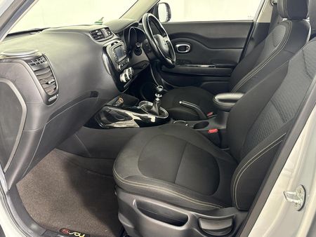 2018-Kia-Soul-16-Start_8