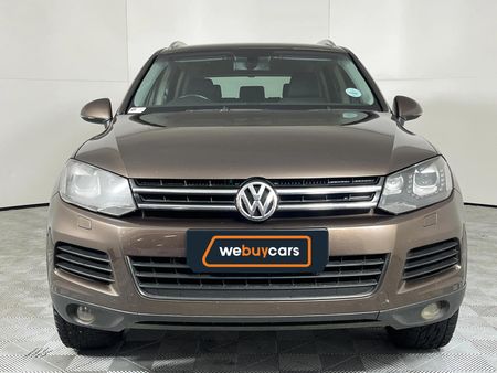 2011-Volkswagen-Touareg-30-V6-TDI-Auto-Bluemotion_14