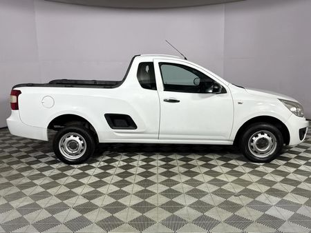2014-Chevrolet-Utility-14-AC_12