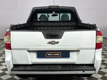 2014-Chevrolet-Utility-14-AC_13