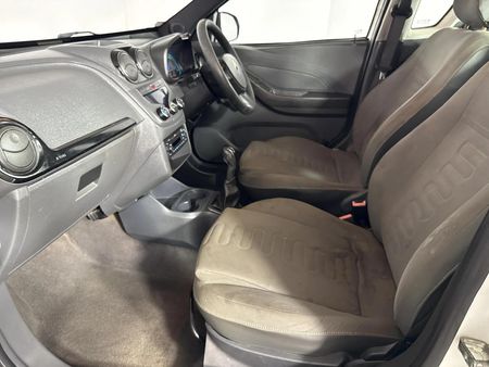 2014-Chevrolet-Utility-14-AC_6