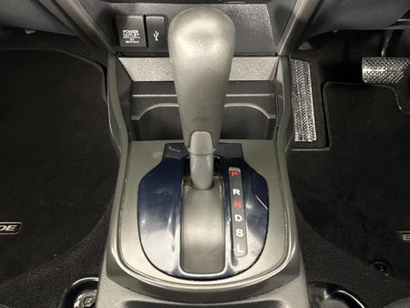 2016-Honda-Ballade-15-Trend-Auto_10
