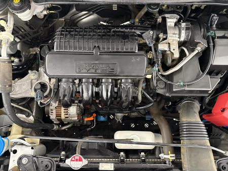 2016-Honda-Ballade-15-Trend-Auto_11