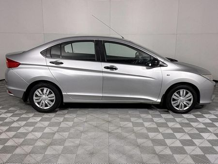 2016-Honda-Ballade-15-Trend-Auto_15