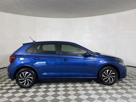 2024-Volkswagen-Polo-10-TSI_17