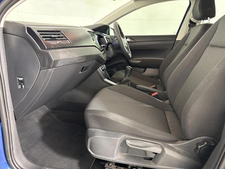 2024-Volkswagen-Polo-10-TSI_8