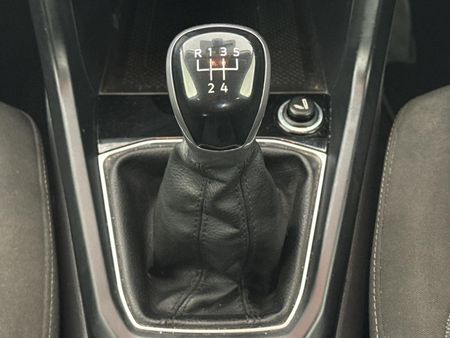 2020-Volkswagen-T-Cross-10-TSI-Comfortline_10