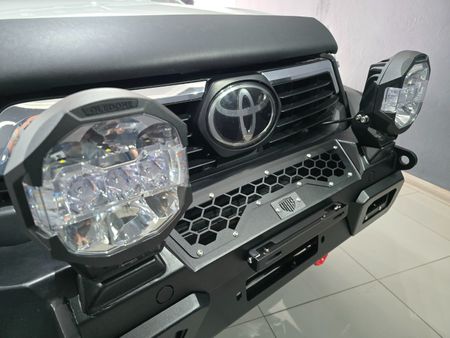 2022-Toyota-Hilux-28-GD-6-Raised-Body-Legend-4x4-Auto-Double-Cab_14