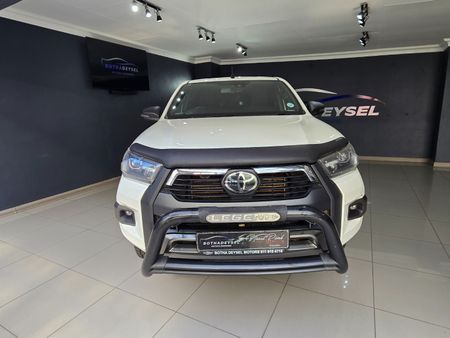 2022-Toyota-Hilux-28-GD-6-Raised-Body-Legend-4x4-Auto-Double-Cab_3