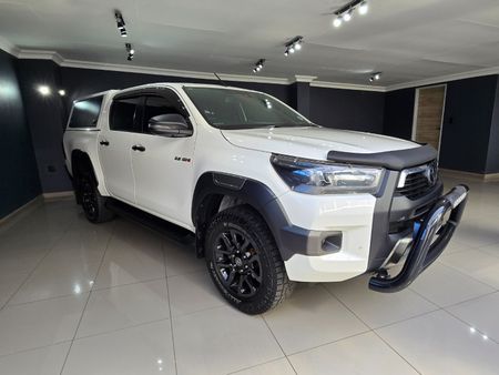 2022-Toyota-Hilux-28-GD-6-Raised-Body-Legend-4x4-Auto-Double-Cab_4