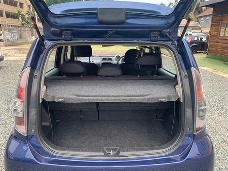 2007-Daihatsu-Sirion-13-Sport_17