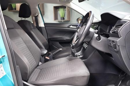2023-Volkswagen-T-Cross-10-TSI-Comfortline_10