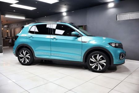 2023-Volkswagen-T-Cross-10-TSI-Comfortline_24