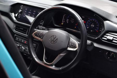 2023-Volkswagen-T-Cross-10-TSI-Comfortline_8
