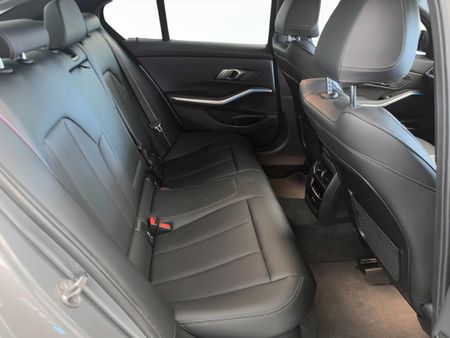 2024-BMW-3-Series-320d-Mzansi-Edition-Auto_11