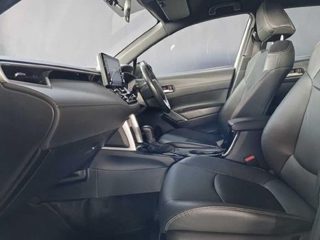 2022-Toyota-Corolla-Cross-18-XS_11