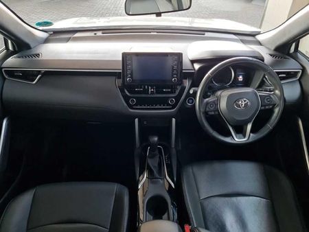 2022-Toyota-Corolla-Cross-18-XS_3