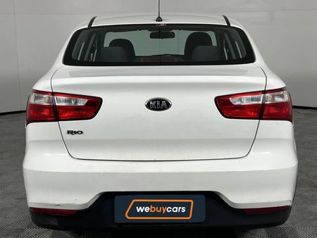 2016-Kia-Rio-12-5-dr_9