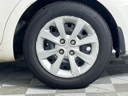 2016-Kia-Rio-12-5-dr_3