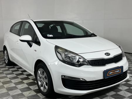 2016-Kia-Rio-12-5-dr_7
