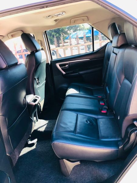 2021-Toyota-Fortuner-28-GD-6-Raised-Body-Auto_10
