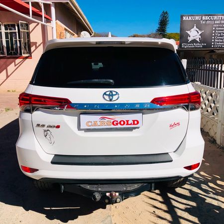 2021-Toyota-Fortuner-28-GD-6-Raised-Body-Auto_5