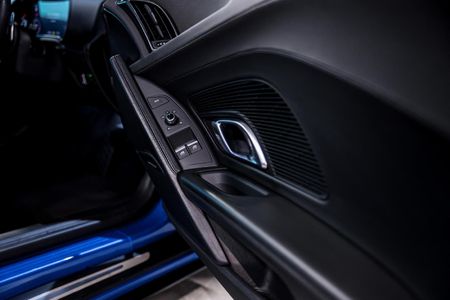 2022-Audi-R8-52-V10-quattro-Auto_20